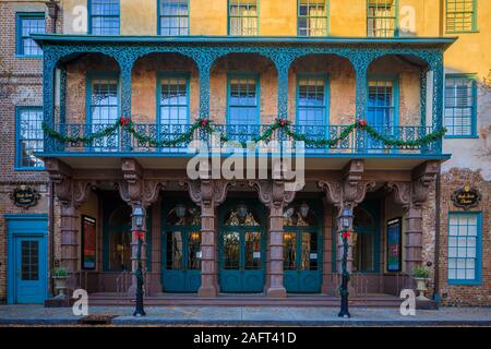 Charleston è la più antica e la più grande città negli Stati Uniti Stato della Carolina del Sud, noto per il suo ruolo di grandi dimensioni in American commercio di schiavi. La città è il c Foto Stock