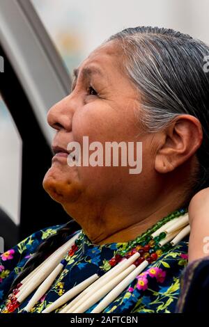 Agosto 10 & 11, 2019 - GALLUP NEW MEXICO, STATI UNITI D'AMERICA - Ritratto di Native American donna presso il novantottesimo Gallup Inter-tribal Indian Ceremonial, Nuovo Messico Foto Stock