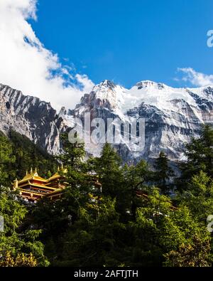 Cina Tibet montagne alte montagne latitude Foto Stock