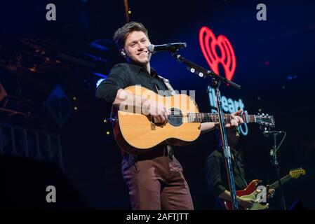 WASHINGTON, DC - 16 dicembre: Niall Horan esegue sul palco durante il caldo 99.5's Jingle Ball 2019 su dicembre 16, 2019 a Washington, DC. Foto: Lisa Walker/imageSPACE/MediaPunch Foto Stock