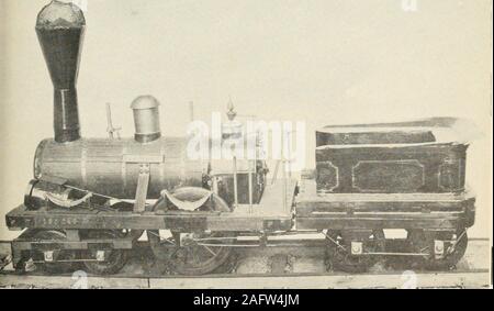 . Bollettino - Stati Uniti Museo Nazionale. s, Ketchum & Grosvenor locomotore Sandusky, 1837 Il Sandusky, prima locomotiva costruito dalla ditta di Rogers,Ketchum & Grosvenor di Paterson, N. J., è rappresentato trovanella musei collezione da un 2 piede-lunga modello nonoperable(figura 66) della locomotiva e la sua offerta. Il modello(USNM 180245) è stato costruito per il museo nel 1888 byD. Avviso Ballauf delle imprese intenzione di produrre locomotive wasgiven in American Railroad Journal per dicembre 24,1836, e l'originale Sandusky fu costruito durante alseguente anno. Destinato per il New Jersey Railro Foto Stock