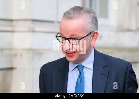 Londra, UK, 16 dicembre 2019, Michael Gove arriva al Cabinet Office a Whitehall dopo il primo giorno ufficiale dopo le elezioni. Credito: Uwe Deffner / Alamy News Foto Stock