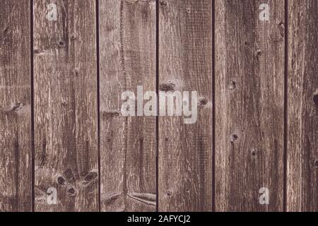 Vecchio shabby tavole di legno. Legno marrone superficie grunge, texture. Vecchio recinto rustico. Granella sullo sfondo di legno Foto Stock