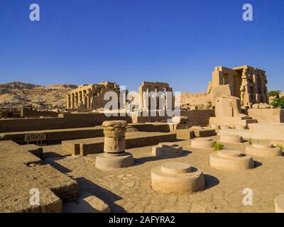 Vista del Ramesseum Tempio di Luxor, Egitto Foto Stock