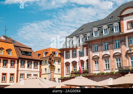 Dalla piazza del mercato della città vecchia di Heidelberg, Germania Foto Stock