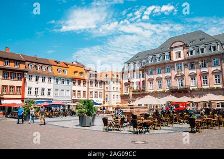 Heidelberg, Germania - 5 Giugno 2019 : città vecchia piazza del mercato Foto Stock