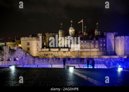 La Torre di Londra, il castello di notte, Londra, Inghilterra, Regno Unito Foto Stock