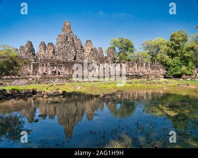 I resti di un tempio presso l'antico sito Khmer di Angkor Thom vicino a Siem Reap in Cambogia. Foto Stock