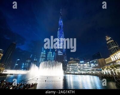 Dubai, Emirati Arabi Uniti - 13 dicembre 2019. Il Burj Khalifa, l'edificio più alto del mondo. Foto Stock