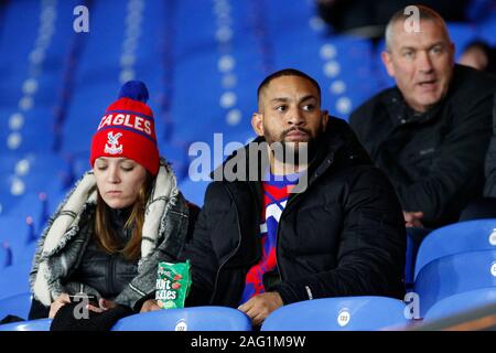 Londra, Regno Unito. Xvi Dec, 2019. Il palazzo di cristallo tifosi durante il match di Premier League tra Crystal Palace e Brighton e Hove Albion a Selhurst Park, Londra, Inghilterra il 16 dicembre 2019. Foto di Carlton Myrie/prime immagini multimediali. Credito: prime immagini multimediali/Alamy Live News Foto Stock