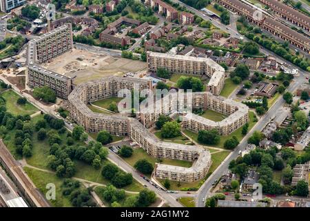 La città di Sheffield, mostrando Parkhill appartamenti sotto lavori di rinnovo nel 2011 da Urban Splash Foto Stock