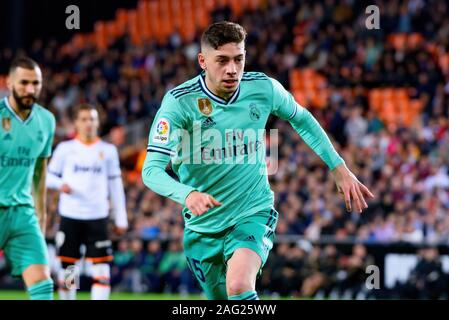 VALENCIA, Spagna - 15 dic: Fede Valverde svolge presso la Liga match tra Valencia CF e Real Madrid CF al Mestalla stadio sul dicembre 15, 2019 Foto Stock