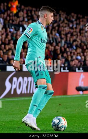 VALENCIA, Spagna - 15 dic: Fede Valverde svolge presso la Liga match tra Valencia CF e Real Madrid CF al Mestalla stadio sul dicembre 15, 2019 Foto Stock