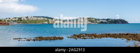 Livermead, Torbay, England, Regno Unito - Giugno 06, 2019: vista verso Torquay Foto Stock