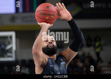 Trento, Italia. Xvii Dec, 2019. James blackmon (1) dolomiti energia trentino durante il Dolomiti Energia Trento vs Unicaja Malaga, Basket campionato EuroCup a Trento, Italia, Dicembre 17 2019 Credit: Indipendente Agenzia fotografica/Alamy Live News Foto Stock