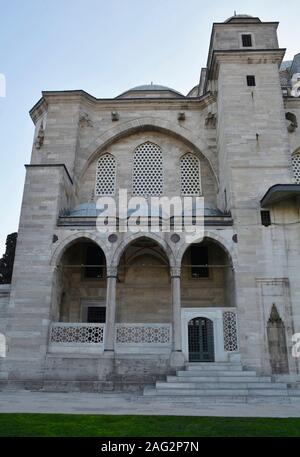 Il XVI secolo Moschea Suleymaniye, la più grande moschea ottomana di Istanbul, Turchia Foto Stock