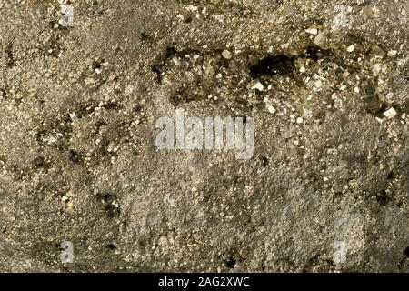 La pirite (FeS2) cristalli dal Perù il riempimento del telaio vicino la vista in dettaglio Foto Stock