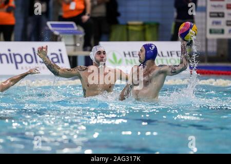 Civitavecchia, Italia. Xvii Dec, 2019. In contrasto Italia vs georgiaduring WaterPolo lega del mondo uomini europei - Italia vs Georgia, pallanuoto Squadra Nazionale Italiana di Civitavecchia, Italia, 17 Dicembre 2019 - LPS/Luigi Mariani Credito: Luigi Mariani/LP/ZUMA filo/Alamy Live News Foto Stock