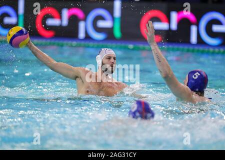 Civitavecchia, Italia. Xvii Dec, 2019. niccolÃÂ² figari (Italia)durante il mondo di pallanuoto maschile del Campionato Europeo - Italia vs Georgia, pallanuoto Squadra Nazionale Italiana di Civitavecchia, Italia, 17 Dicembre 2019 - LPS/Luigi Mariani Credito: Luigi Mariani/LP/ZUMA filo/Alamy Live News Foto Stock