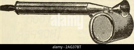 . Johnson's garden & farm manuale : 1915. Cyclone atomizzatore irroratore. Successo lUTCKET .pompa in stagno e ottone. Genera uno spruzzo come nebbia fineas. È adatto per la distruzione di ogni tipo di insetto. Molto utile per la spruzzatura di pidocchi keroseneand killers in case di pollame; anche in sprayingpotatoes con Paris-acqua verde e nei giardini andvineyards. Prezzo, stagno, 50c.; ottone, 75c. MEYER BENNA -e-imbiancatura a pompa di un molto handypump appositamente de-firmato per il bianco-lavaggio poultryhouses e spray-ing, fumigatingand insetto-killingliquids. Si tratta di thebest della sua classe.;altrettanto buono per [home alberi e arbusti,vigne Foto Stock