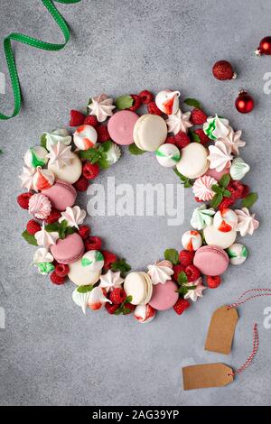 Dolce di Natale idea, macarons corona Foto Stock