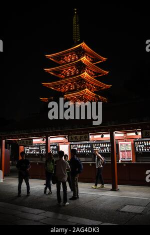 Sensō-ji è un antico tempio buddista situato nel Tempio di Asakusa, Tokyo, Giappone Foto Stock