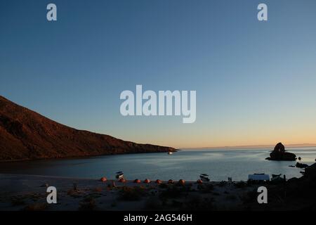 Kayak di mare, Espiritu Santo Isola, Baja California Sur, Messico. Foto Stock