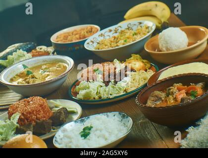 La cucina del Ghana, Tradizionale assortimento di piatti africani, vista dall'alto. Foto Stock