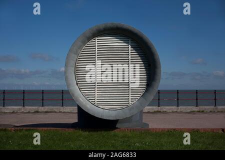 Uscita per condotto di ventilazione vicino alla King's Hall Herne Bay. Foto Stock