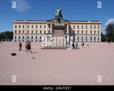 Scenic Royal Palace in europea capitale Oslo City a Ostlandet in Norvegia Foto Stock