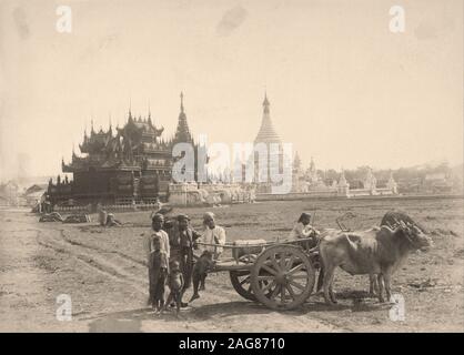 Felice Beato (1832 - 1909) - Pagoda e Kyaung costruito dal capitano del re Thibaw Min's Bodyguard Foto Stock
