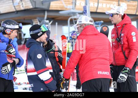 17 dic 2019 Courchevel Francia Audi FIS World Cup 2019/20 Womens Slalom Gigante Francese di Sci Alpino allenatori Entraineurs sci alpino Coupe du Monde Equipe Foto Stock