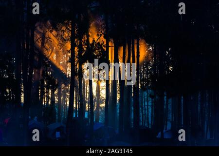 Pang-Ung è un serbatoio di grandi dimensioni situato in corrispondenza della sommità di una montagna alta a Mae Hong Son Foto Stock