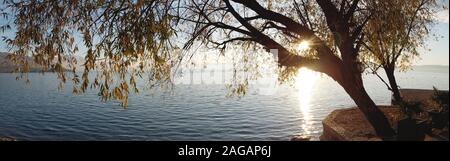 Tramonto sul lago di Ohrid in Macedonia panorama Foto Stock