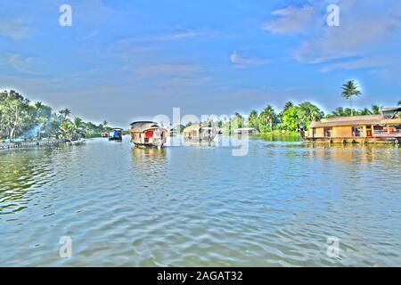 HDR Pittura di case galleggianti e il Kerala Backwaters Foto Stock