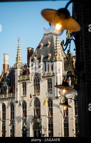 Palazzo provinciale nel centro della città di Bruges in Belgio Foto Stock