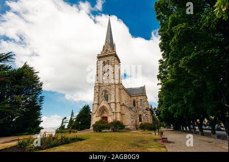 Argentina, San Carlos de Bariloche - ottobre 2018 la Cattedrale di Nostra Signora del Nahuel Huapi. Foto Stock