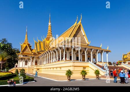 Il Trono Hall presso il Palazzo Reale di Phnom Penh Cambogia. Foto Stock