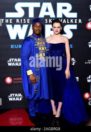 John Boyega e Daisy Ridley frequentando la Star Wars: Il luogo di Skywalker Premiere a Cineworld, Leicester Square, Londra. Foto Stock