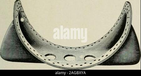 . La fabbrica e la gestione industriale. o un uomo va in giro aseam, o la cianfrinatura o scheggiature, come una donna che gestisce un sewingmachine. Non è ozioso con l'attrezzo pneumatico per il manhas perforce per tenere il passo con essa o caparbiamente a rovinare il lavoro. È tempo di literallya-killer nel miglior senso della parola, per camminare sulla workat un ritmo di corsa. In tempi antichi il flanger era un grande uomo-più grande lo strato-out-ed era una questione seria per perdere se lui ha preso una nozione permodificare la sua base; ma il compito flangers era un semplice per quanto isin in questi giorni, per essa fu principalmente dritte- Foto Stock