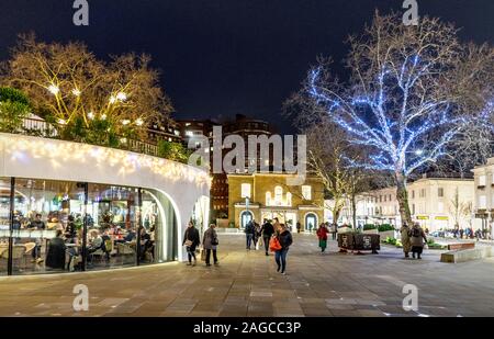 Duke of York Square in Kings Road a Natale London REGNO UNITO Foto Stock