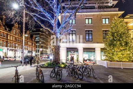 Duke of York Square in Kings Road a Natale London REGNO UNITO Foto Stock