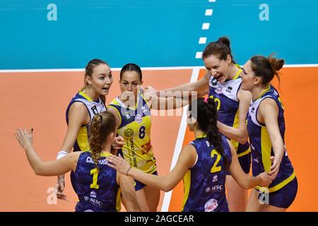 Siena, Italia. Xviii Dicembre, 2019. felicità savino del bene scandicci durante Savino Del Bene Scandicci vs Nova KBM Branik Maribor, Pallavolo Champions League donne in Siena, Italia, Dicembre 18 2019 Credit: Indipendente Agenzia fotografica/Alamy Live News Foto Stock