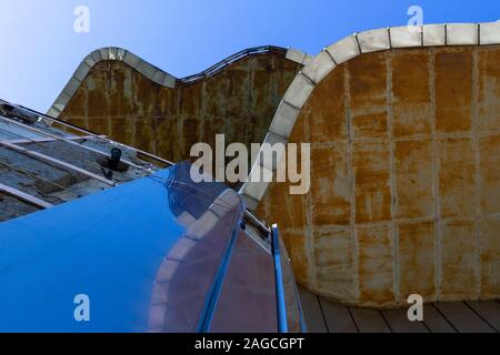 Foto a basso angolo del monumento della Croazia alla rivolta Del popolo di Banija e Kordun Foto Stock
