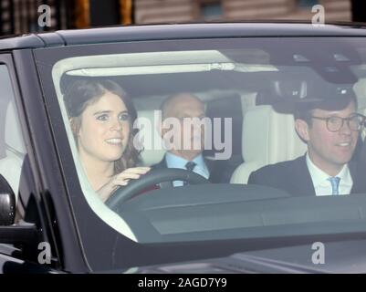 Londra, Regno Unito. Xviii Dicembre, 2019. La principessa Eugenie di York e marito Brooksbank Jack erano tra gli ospiti come membri della famiglia reale frequentare HM Queen Elizabeth II annuale del pranzo di Natale, a Buckingham Palace di Londra il 18 dicembre 2019. Credito: Paolo Marriott/Alamy Live News Foto Stock