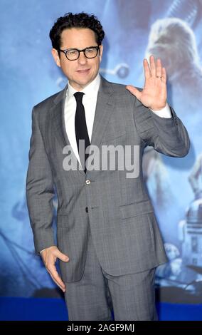 Foto deve essere accreditato ©Alpha premere 079965 18/12/2019 JJ Abrams alla Star Wars Il luogo di Skywalker film europeo Premiere detenute a Vue Leicester Square a Londra. Foto Stock