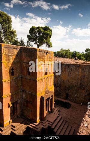 Etiopia, Amhara Region, Lalibela, Bet Giyorgis, St George's Lailibela solo scoperto rock cut chiesa Foto Stock