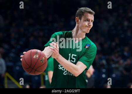 A Belgrado, in Serbia. Xviii Dicembre, 2019. Nicolas Lang di Limoges Csp si riscalda. Credito: Nikola Krstic/Alamy Live News Foto Stock