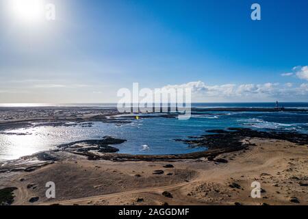 Costa Nord dell isola di Fuerteventura, Drone Shot. Kitesurf spot. Isole Canarie Spagna Foto Stock