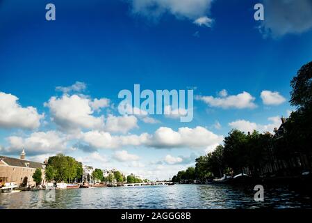 Canale di Amsterdam Foto Stock